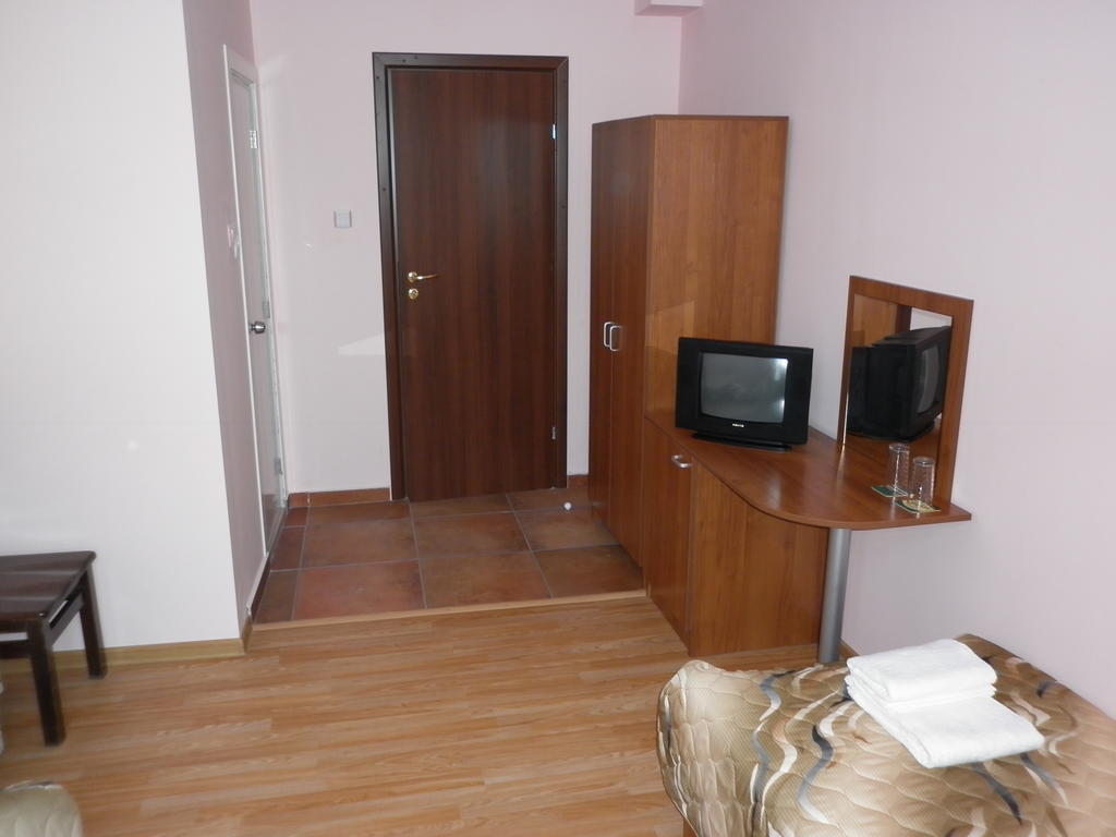 וארנה Ivanova Cheshma Guest House חדר תמונה