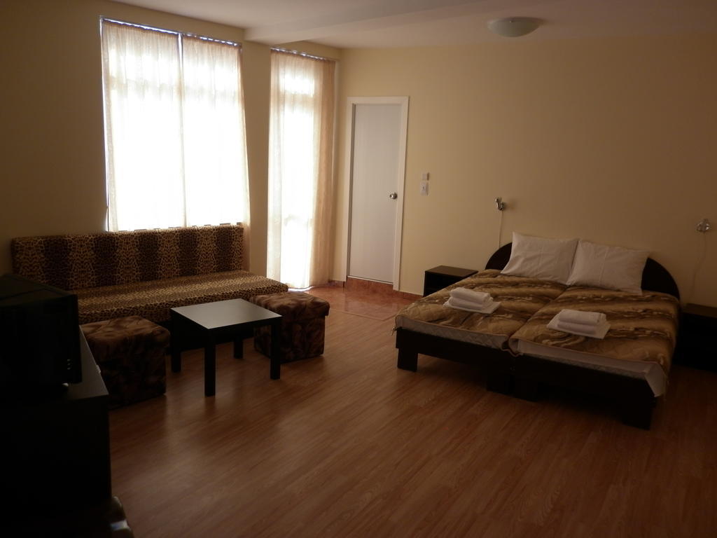 וארנה Ivanova Cheshma Guest House מראה חיצוני תמונה