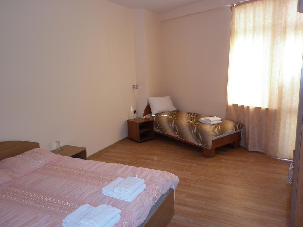 וארנה Ivanova Cheshma Guest House חדר תמונה